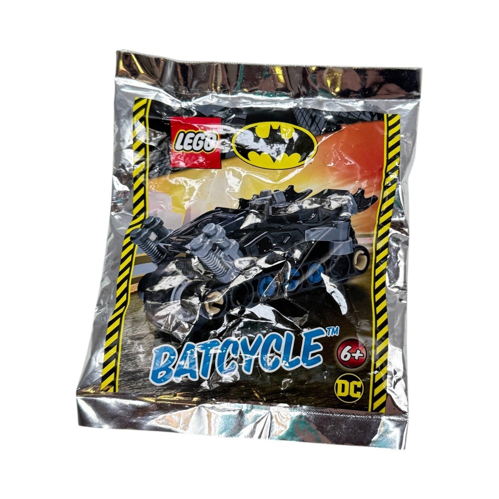 LEGO Batcycle DC Batman Black Silver 212222 Foil Pack Polybag Promo 2022